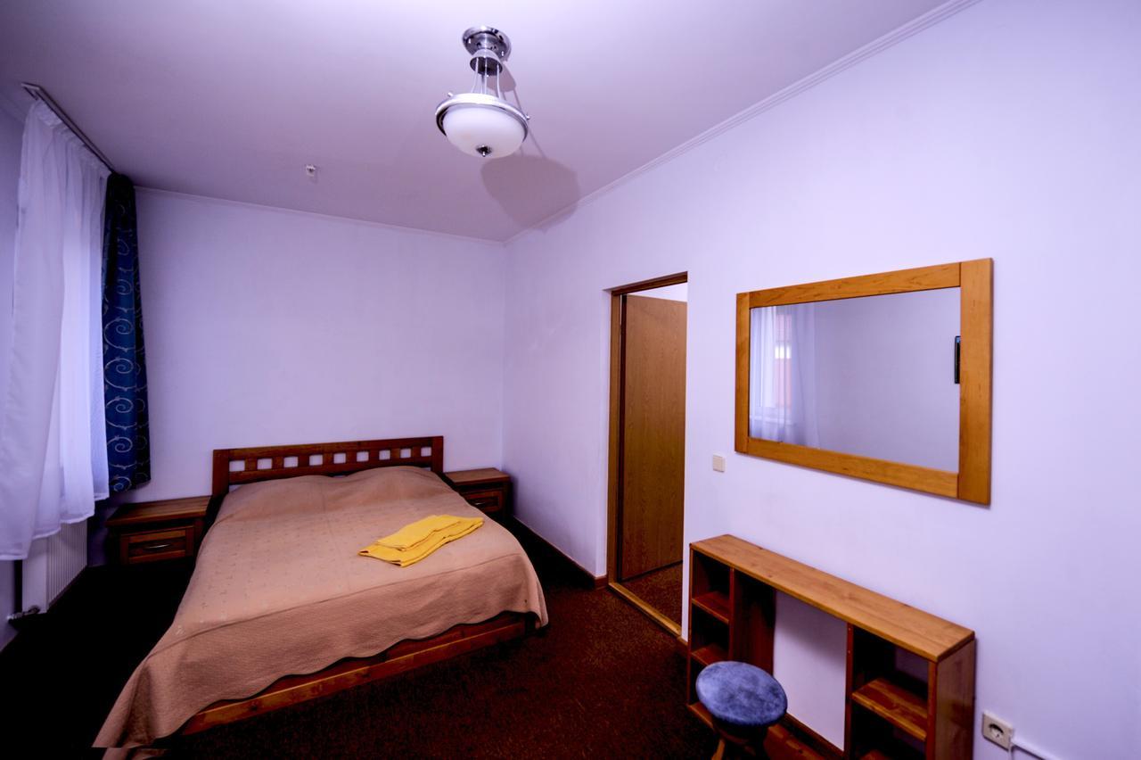 ياريمتشي Hotel Radiola المظهر الخارجي الصورة